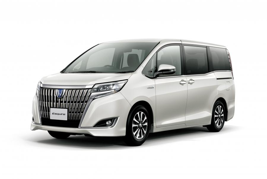  Toyota Esquire Hybrid 2017 года  (фото 1 из 13)